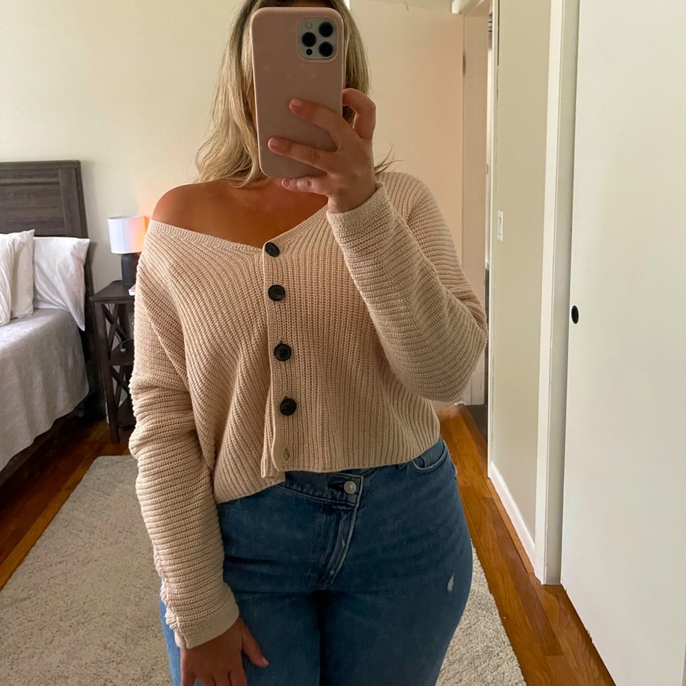 American Eagle knit sweater